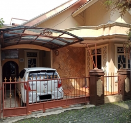 Dijual Rumah Lama Hitung Tanah Di Jakarta Timur