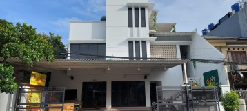 Dijual Rumah Dan Tempat Usaha Di Pondok Kopi