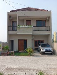 Dijual Rumah Nyaman Di Komp Jatinegara Indah 