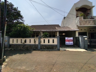 Dijual Rumah Cantik Dalam Komplek di Pondok Kopi