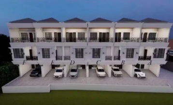 Rumah 3 Lantai American Classic Harga Promo
