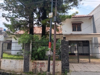 Dijual Rumah Hook Di Raya Poncol Pondok Bambu