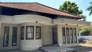 Disewakan Rumah Di Lokasi Strategis Di Surabaya